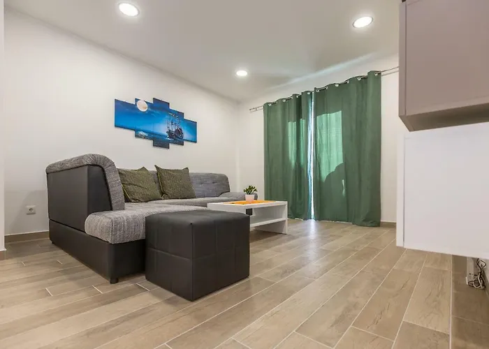 Acoustic * 马卡尔斯卡