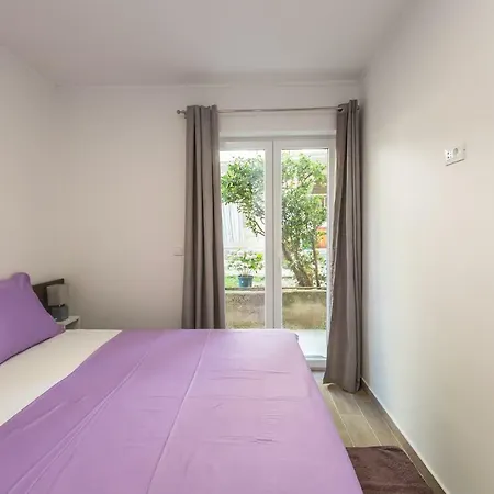 Acoustic Apartman Makarska
